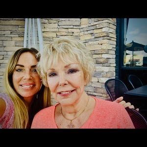 Meet your Posher, Linda